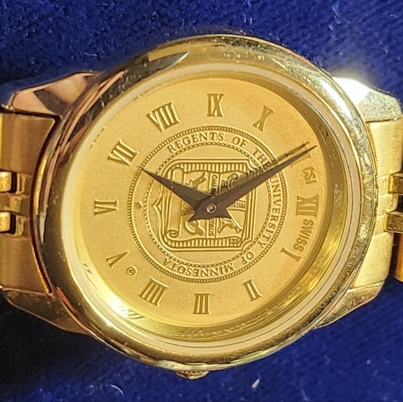 NWOT CSI SWISS GOLD PLATED UNIVERSITY OF MINNESOTA WATCH LADIES main image 7
